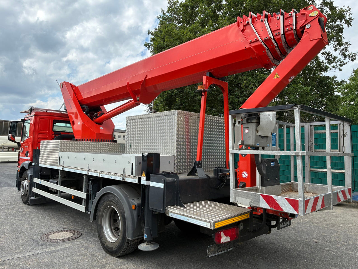 Camion nacelle Ruthmann T 360 – 36 m – vue 2